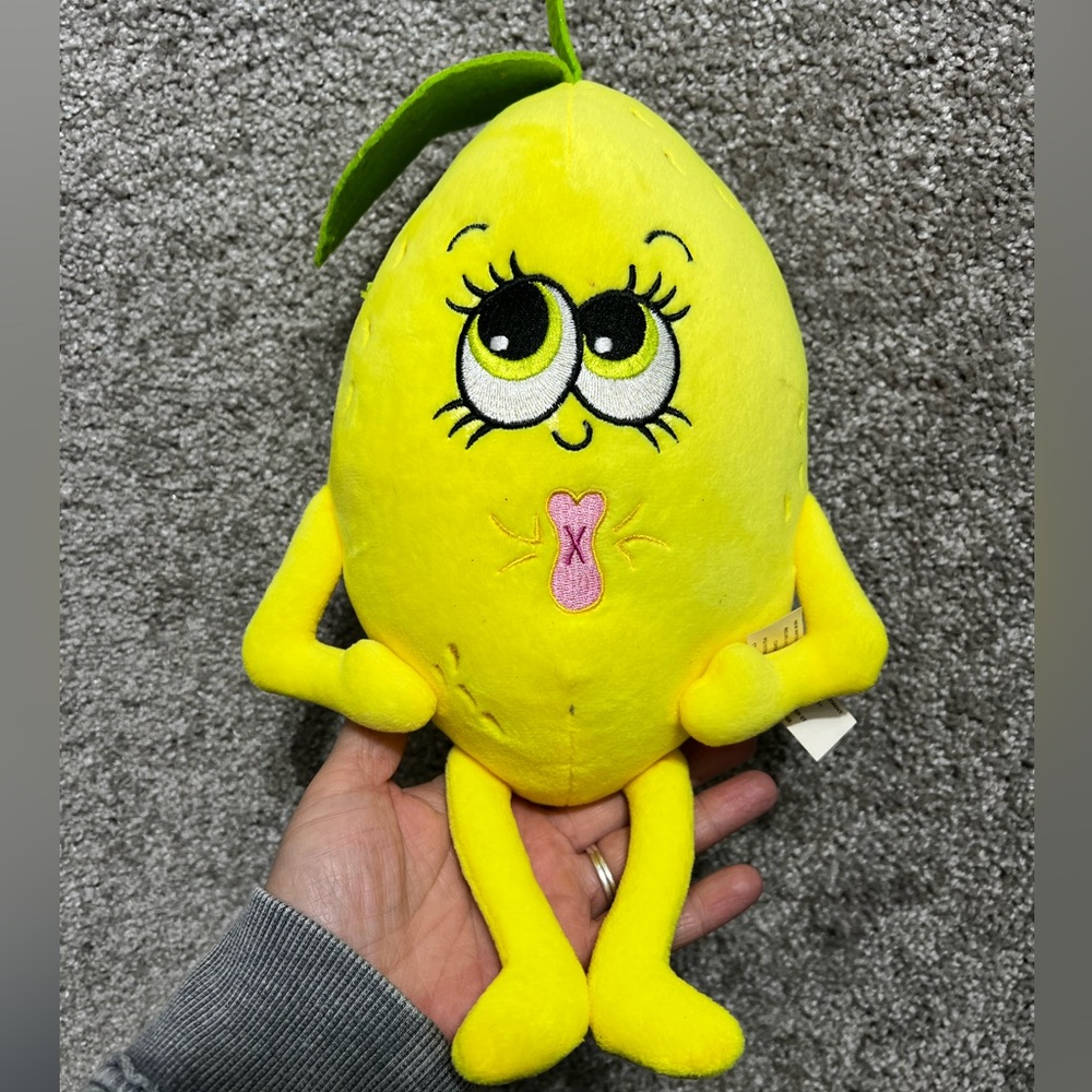 Whiffer Sniffers Toys | Ivana Pucker Up Lemon Scented Whiffer Sniffers Plush